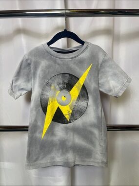 Mish boys Gray Graphic Tee with Yellow Lightning Record size 5